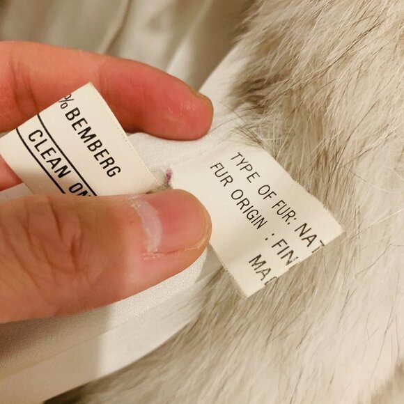 SAGA FOX NORWEGIAN FOX FUR COAT WOMANS Size Medium - Picture 12 of 16